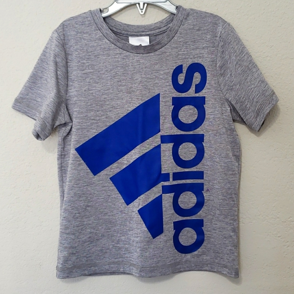 Adidas  light Kids Shirt Size 5